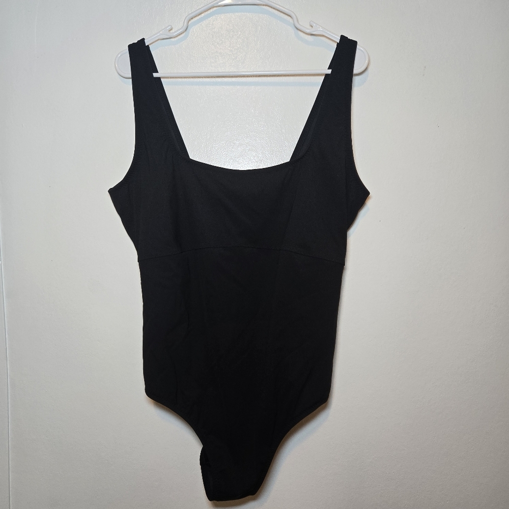 Fabletics Body Sculpting Sunset Scoop Swimsuit One Piece Black V Back Womens XL